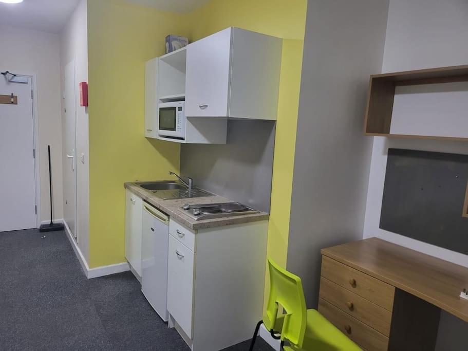 Comfort Meets Convenience Apartamento